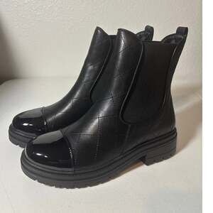 Coutgo Women's Size 7.5 Quilted Chelsea Boots Two-Tone Dress Boots Black NEW